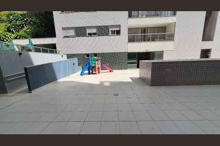 Apartamento à venda com 176m², 4 quartos e 3 vagas