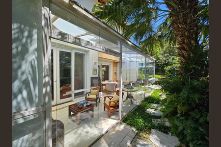 Casa de condomínio à venda com 589m², 4 quartos e 4 vagas