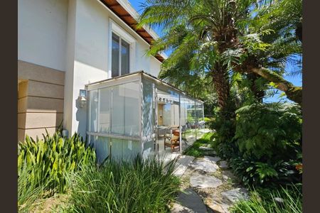 Casa de condomínio à venda com 589m², 4 quartos e 4 vagas