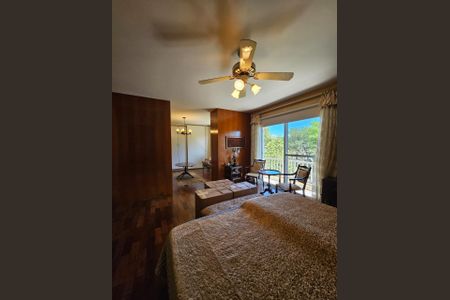 Casa de condomínio à venda com 589m², 4 quartos e 4 vagas