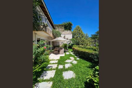 Casa de condomínio à venda com 589m², 4 quartos e 4 vagas