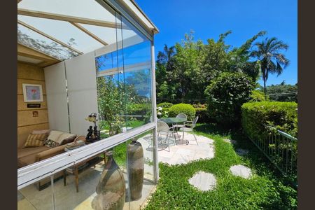 Casa de condomínio à venda com 589m², 4 quartos e 4 vagas