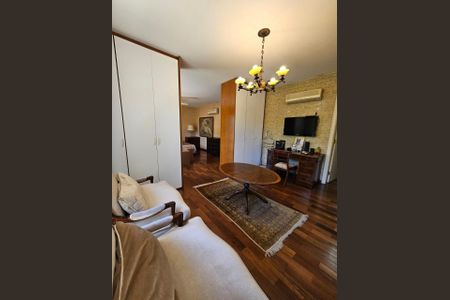 Casa de condomínio à venda com 589m², 4 quartos e 4 vagas