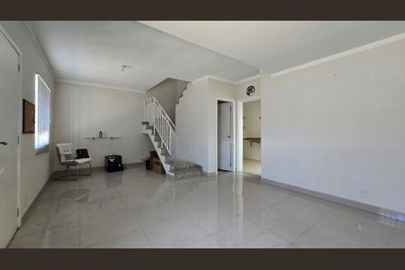 Casa à venda com 85m², 3 quartos e 3 vagas
