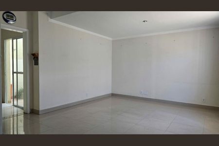 Casa à venda com 85m², 3 quartos e 3 vagas