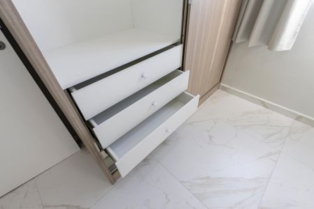 Apartamento para alugar com 44m², 2 quartos e sem vaga Apartamento para alugar com 44m², 2 quartos e sem vagaQuarto 1 - Armários