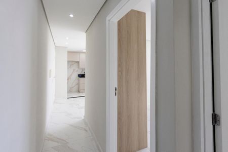 Apartamento para alugar com 44m², 2 quartos e sem vaga Apartamento para alugar com 44m², 2 quartos e sem vagaCorredor