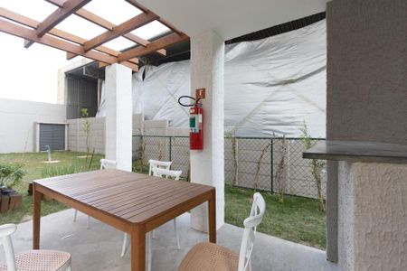 Apartamento para alugar com 44m², 2 quartos e sem vaga Apartamento para alugar com 44m², 2 quartos e sem vagaChurrasqueira
