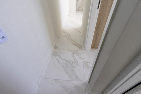 Apartamento para alugar com 44m², 2 quartos e sem vaga Apartamento para alugar com 44m², 2 quartos e sem vagaCorredor