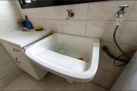 Apartamento à venda com 130m², 3 quartos e 2 vagas Apartamento à venda com 130m², 3 quartos e 2 vagasÁrea de Serviço