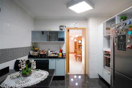 Apartamento à venda com 143m², 3 quartos e 2 vagasCozinha