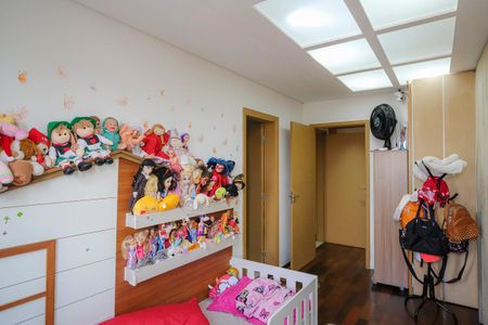 Apartamento à venda com 143m², 3 quartos e 2 vagasSuíte 2