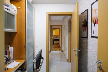 Apartamento à venda com 143m², 3 quartos e 2 vagasEscritório