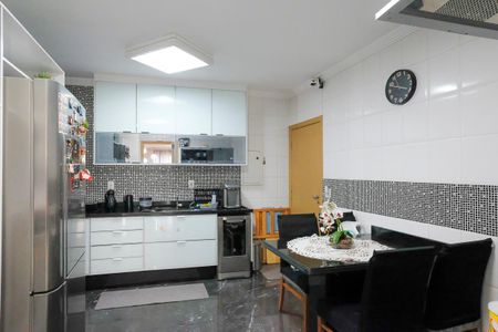 Apartamento à venda com 143m², 3 quartos e 2 vagasCozinha