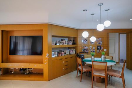 Apartamento à venda com 143m², 3 quartos e 2 vagasSala