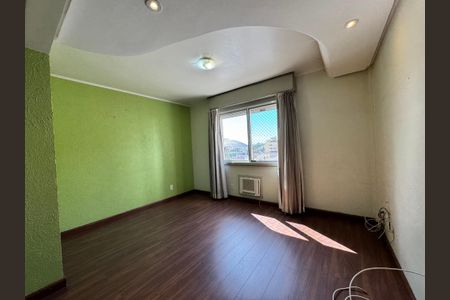 Apartamento à venda com 80m², 2 quartos e sem vagaSala