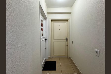 Apartamento à venda com 80m², 2 quartos e sem vagaCorredor