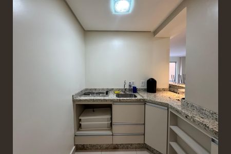 Apartamento à venda com 80m², 2 quartos e sem vagaÁrea comum