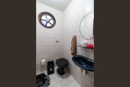 Casa à venda com 197m², 4 quartos e 2 vagasEdícula - Banheiro 1