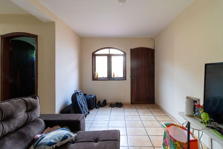 Casa à venda com 197m², 4 quartos e 2 vagasEdícula - Sala