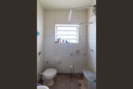 Casa à venda com 197m², 4 quartos e 2 vagasBanheiro