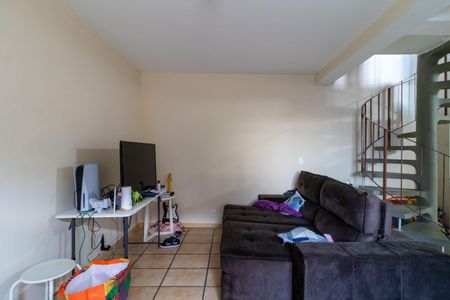 Casa à venda com 197m², 4 quartos e 2 vagasEdícula - Sala