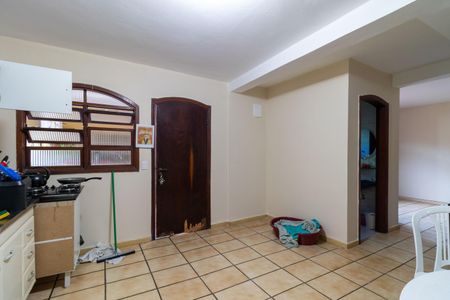 Casa à venda com 197m², 4 quartos e 2 vagasEdícula - Cozinha