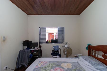 Casa à venda com 197m², 4 quartos e 2 vagasQuarto 2
