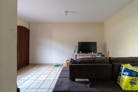 Casa à venda com 197m², 4 quartos e 2 vagasEdícula - Sala
