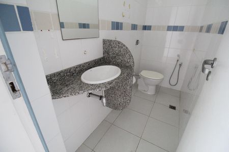 Casa à venda com 523m², 4 quartos e 2 vagasBanheiro 4