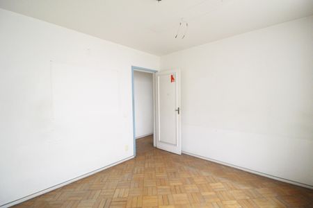 Casa à venda com 523m², 4 quartos e 2 vagasQuarto 1