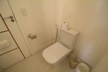 Casa à venda com 523m², 4 quartos e 2 vagasBanheiro 2