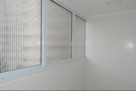 Apartamento à venda com 83m², 3 quartos e 1 vagaÁrea de Serviço