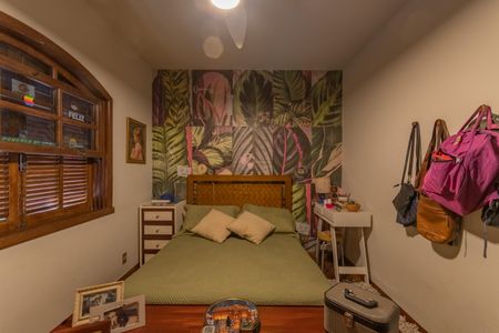 Casa à venda com 313m², 5 quartos e 2 vagas Casa à venda com 313m², 5 quartos e 2 vagasQuarto 2