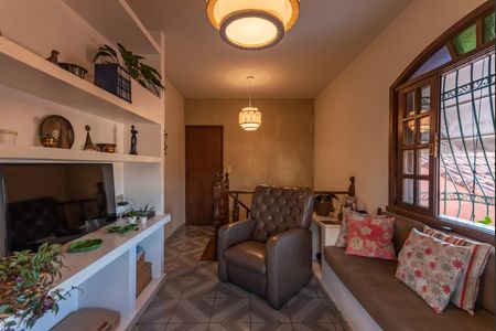 Casa à venda com 313m², 5 quartos e 2 vagas Casa à venda com 313m², 5 quartos e 2 vagasSala 3