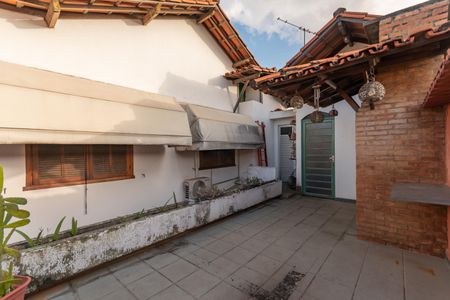 Casa à venda com 313m², 5 quartos e 2 vagas Casa à venda com 313m², 5 quartos e 2 vagasÁrea Gourmet