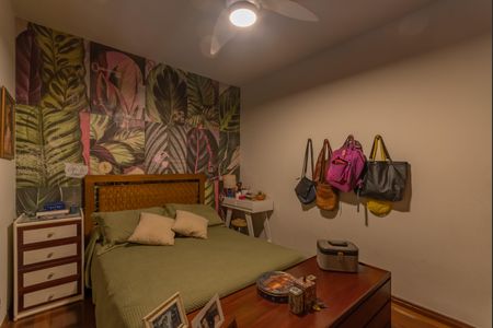 Casa à venda com 313m², 5 quartos e 2 vagas Casa à venda com 313m², 5 quartos e 2 vagasQuarto 2