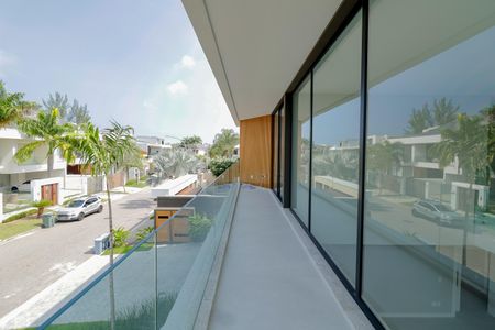 Casa de condomínio à venda com 600m², 5 quartos e 2 vagasVaranda do Quarto 2