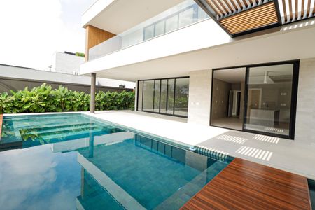 Casa de condomínio à venda com 600m², 5 quartos e 2 vagasPiscina