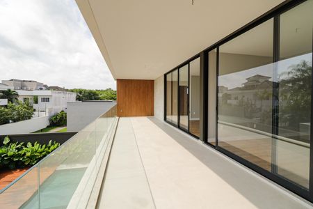 Casa de condomínio à venda com 600m², 5 quartos e 2 vagasVaranda do Quarto 1