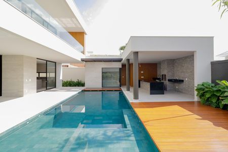 Casa de condomínio à venda com 600m², 5 quartos e 2 vagasPiscina