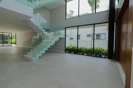 Casa de condomínio à venda com 600m², 5 quartos e 2 vagasSala