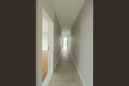 Casa de condomínio à venda com 600m², 5 quartos e 2 vagasCorredor