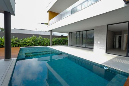 Casa de condomínio à venda com 600m², 5 quartos e 2 vagasPiscina