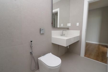 Casa de condomínio à venda com 600m², 5 quartos e 2 vagasBanheiro do Quarto 2