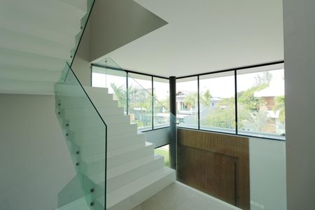 Casa de condomínio à venda com 600m², 5 quartos e 2 vagasSala