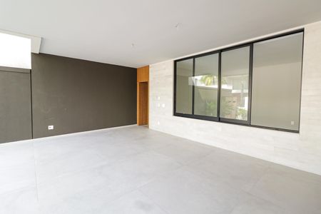 Casa de condomínio à venda com 600m², 5 quartos e 2 vagasGaragem