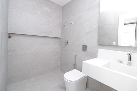 Casa de condomínio à venda com 600m², 5 quartos e 2 vagasBanheiro do Quarto 1