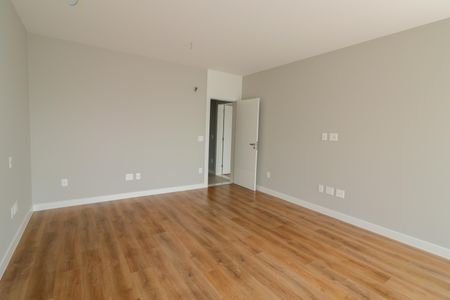 Casa de condomínio à venda com 600m², 5 quartos e 2 vagasQuarto 4