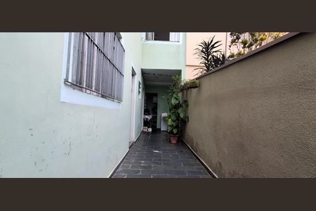 Casa à venda com 231m², 6 quartos e 1 vaga Casa à venda com 231m², 6 quartos e 1 vagaÁrea comum